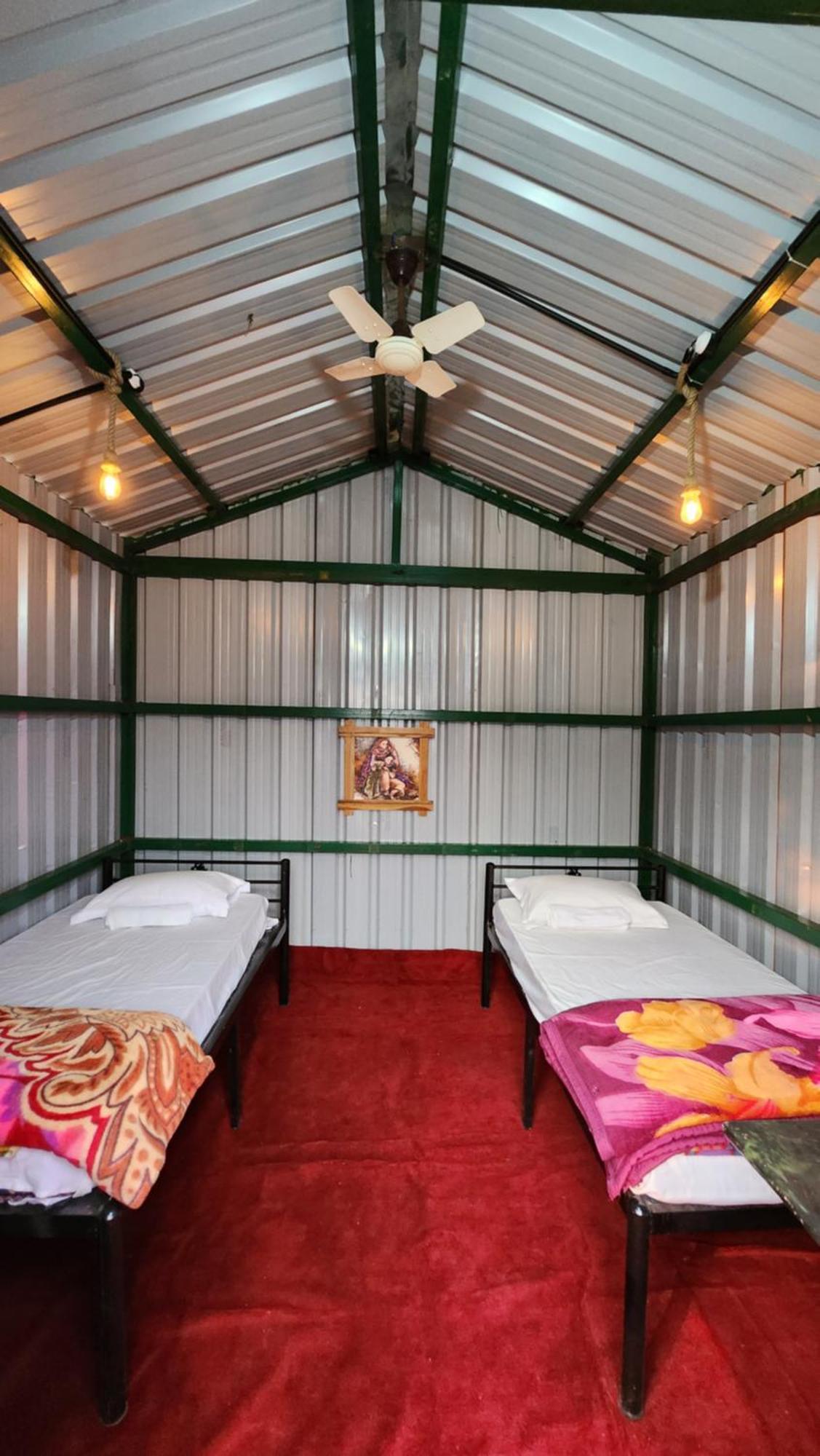 Junglee Nest Holiday Home & Huts ماهاباليشوار الغرفة الصورة